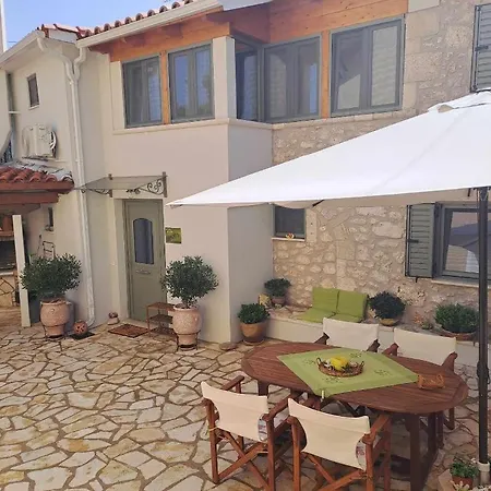 La Casa Di Bella A Tradional Stone House With Barbecue Nyaraló