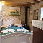 La Casa Di Bella A Tradional Stone House With Barbecue בית נופש Kariá