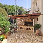 בית נופש La Casa Di Bella A Tradional Stone House With Barbecue