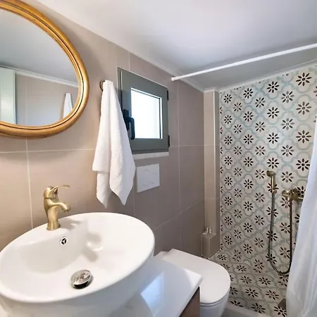 Dom wakacyjny La Casa Di Bella A Tradional Stone House With Barbecue