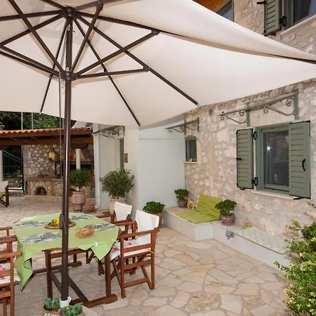 Ferienhaus La Casa Di Bella A Tradional Stone House With Barbecue Kariá