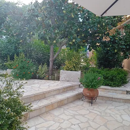 Dom wakacyjny La Casa Di Bella A Tradional Stone House With Barbecue *