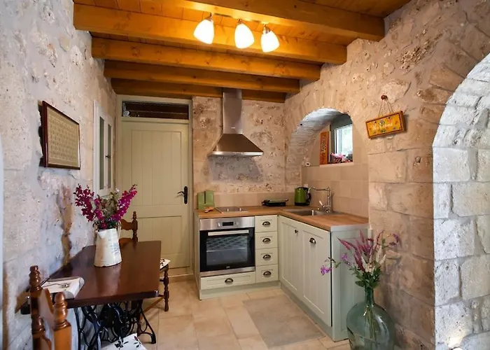 La Casa Di Bella A Tradional Stone House With Barbecue