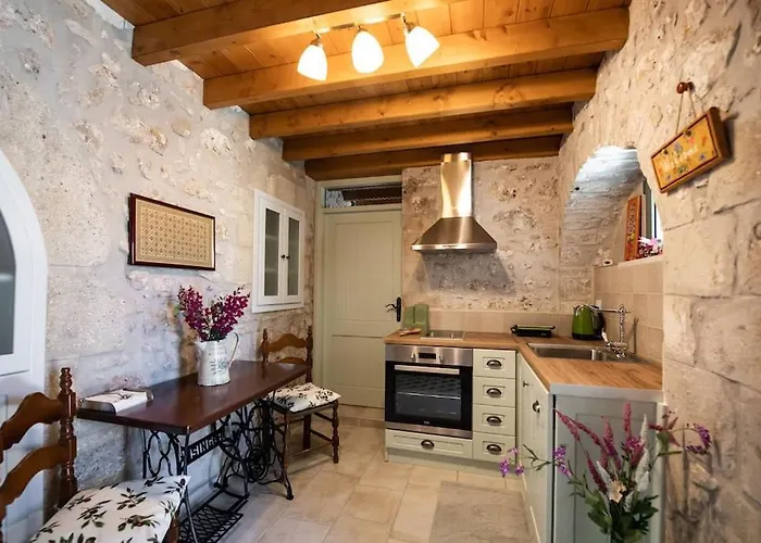 La Casa Di Bella A Tradional Stone House With Barbecue Σπίτι διακοπών Καρυά