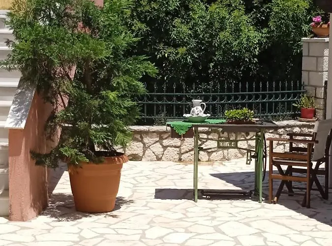 La Casa Di Bella A Tradional Stone House With Barbecue * Καρυά