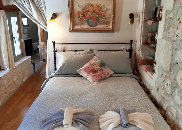 La Casa Di Bella A Tradional Stone House With Barbecue Σπίτι διακοπών Καρυά